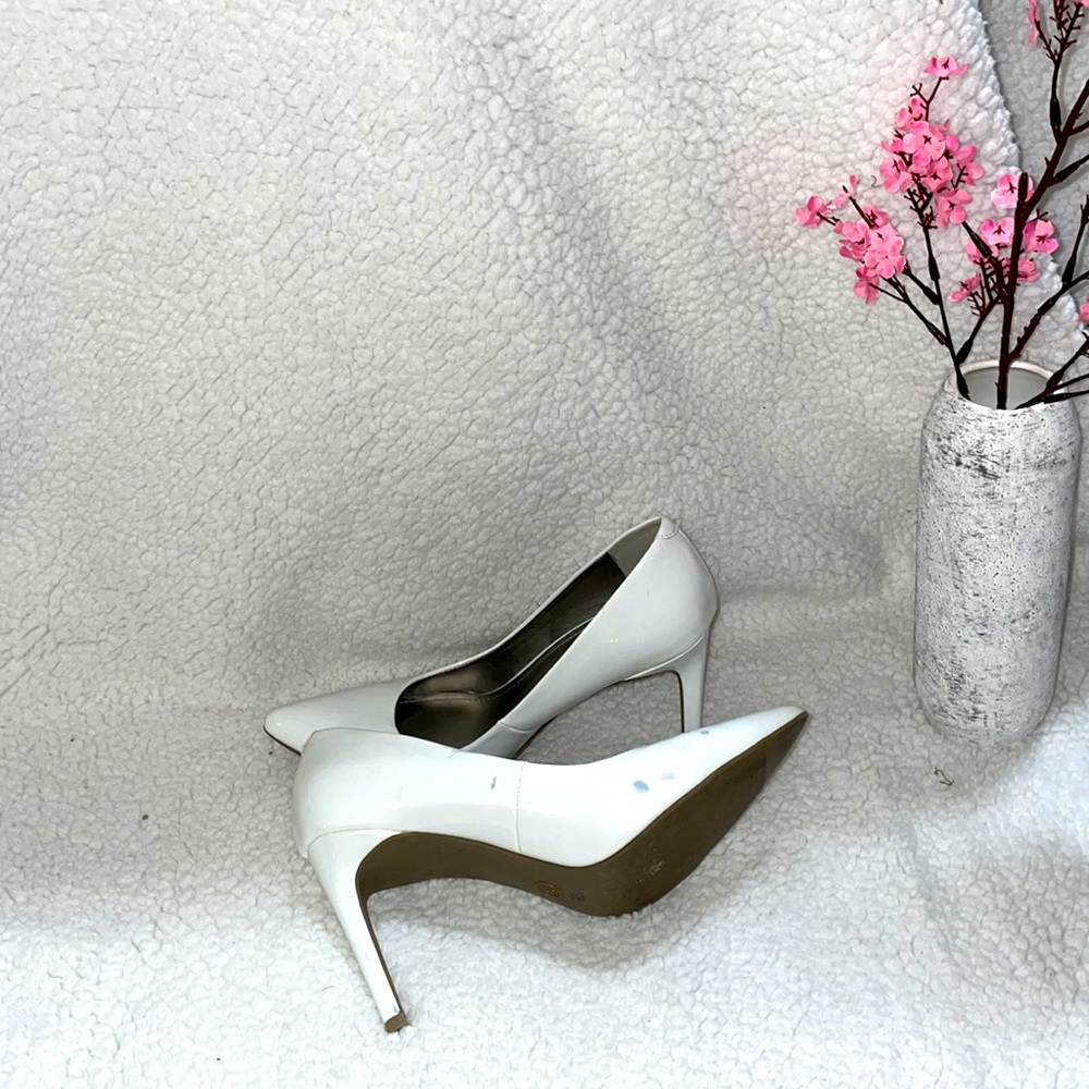 Selling White Worthington high heels // 4 inches // Have been used twice